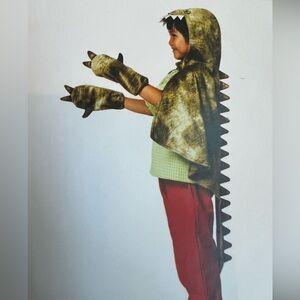 NEW Dinosaur/ Dragon Cape and Gloves Costume 4-8Y